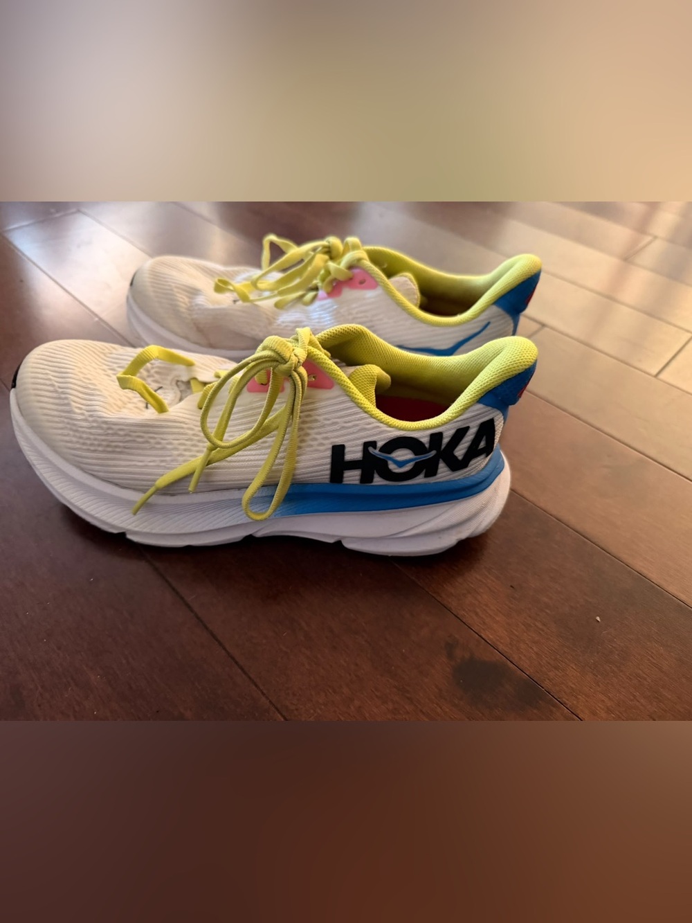 HOKA Kids' clifton 9 Running Shoes